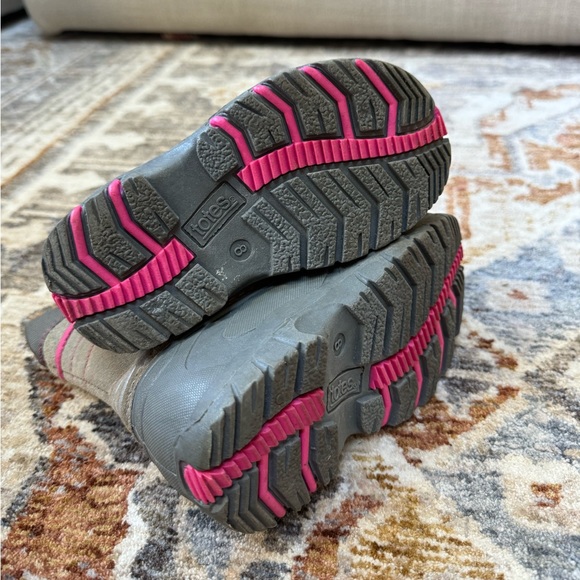 Girls snow boots. Size 8 - Picture 4 of 8